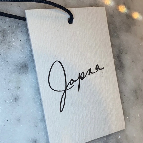 JAPNA black and white pattern crop top - Picture 6 of 6